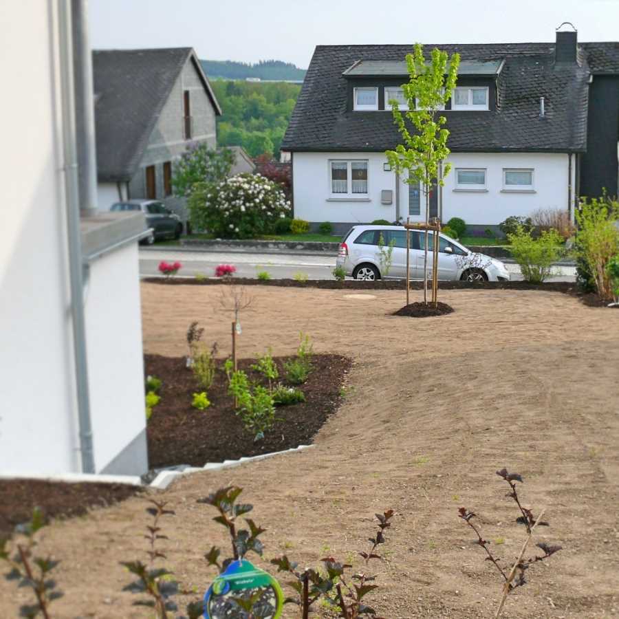 Wir gestalten G�rten.